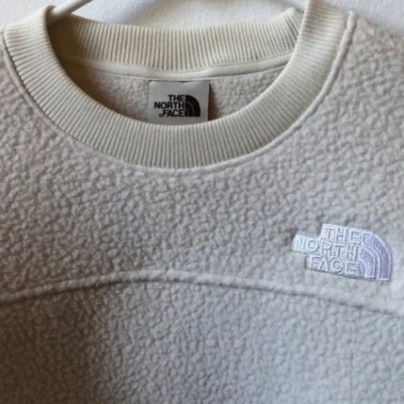 NWT The North Face Sherpa Vintage white pull over crew - Picture 3 of 9